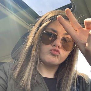 Meet your Posher, Katie